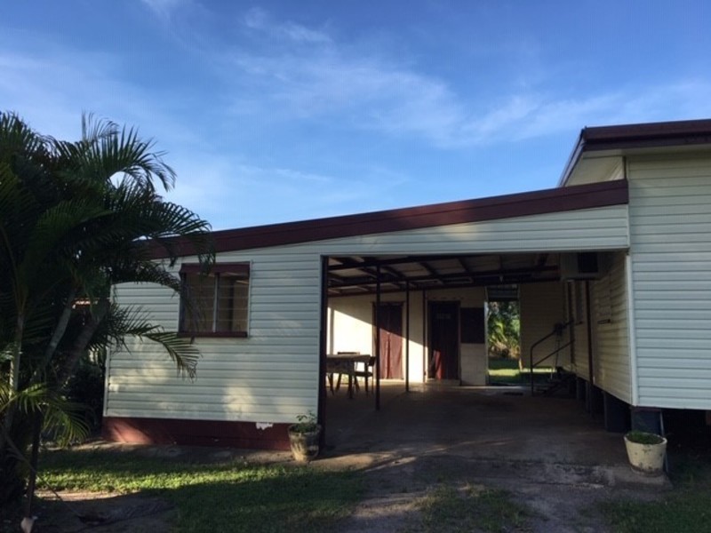 Unique farm house on acreage 7
