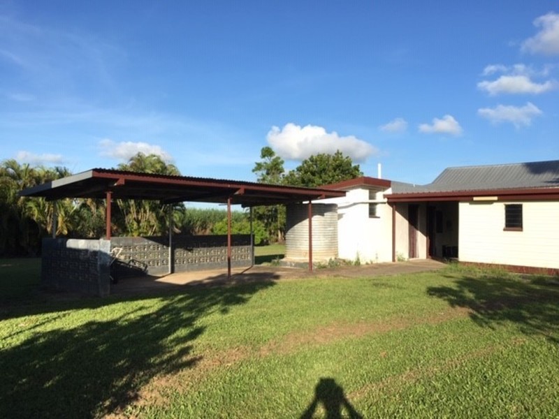 Unique farm house on acreage 8