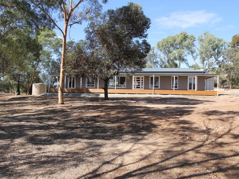 Lifestyle Property with Views nestled 25