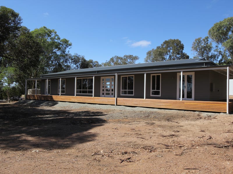 Lifestyle Property with Views nestled 26