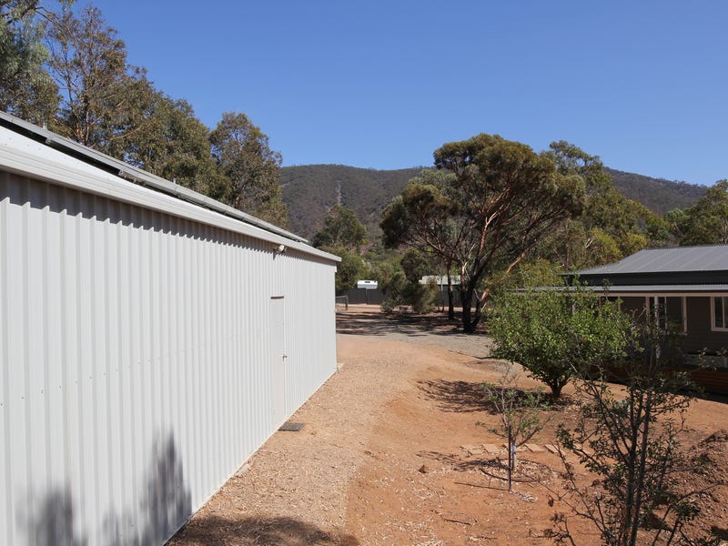 Lifestyle Property with Views nestled 32