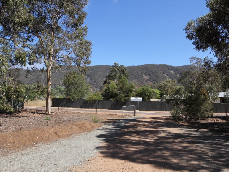 Lifestyle Property with Views nestled 33