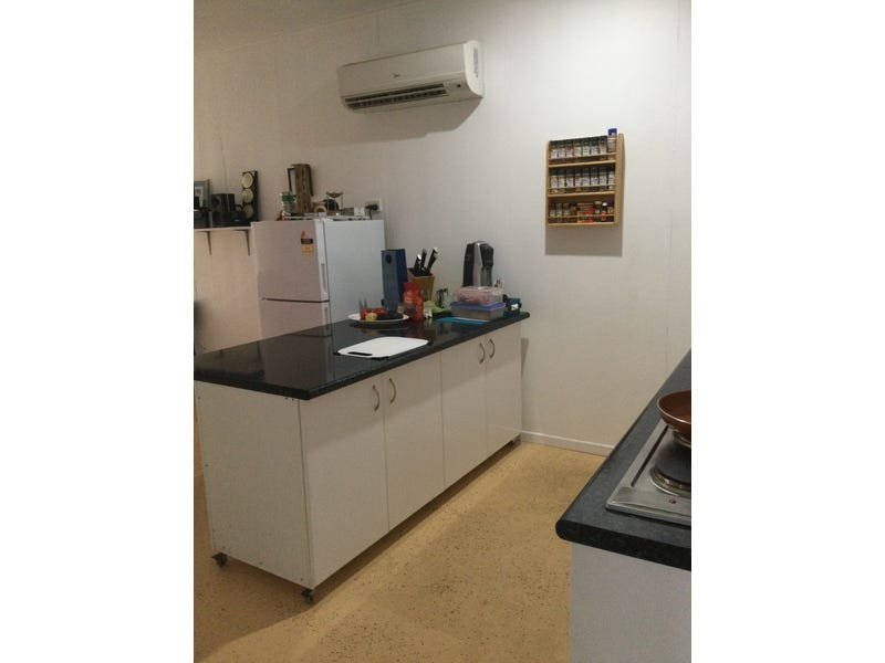 Holiday Man Cave  ‘MONCARVIA’. 13