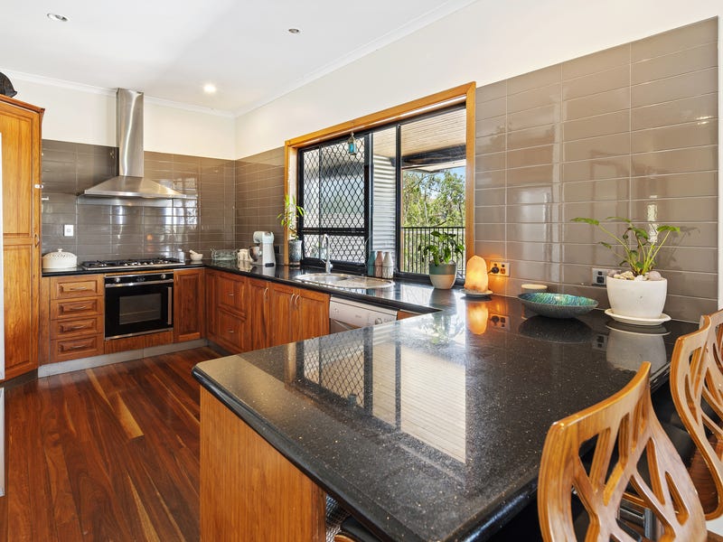 Rare 8 Acre Whitsunday Lifestyle 5