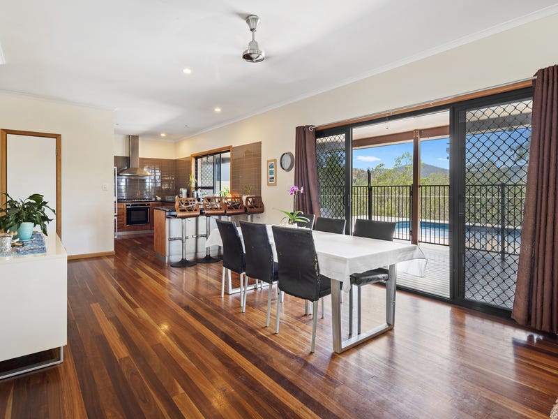 Rare 8 Acre Whitsunday Lifestyle 7
