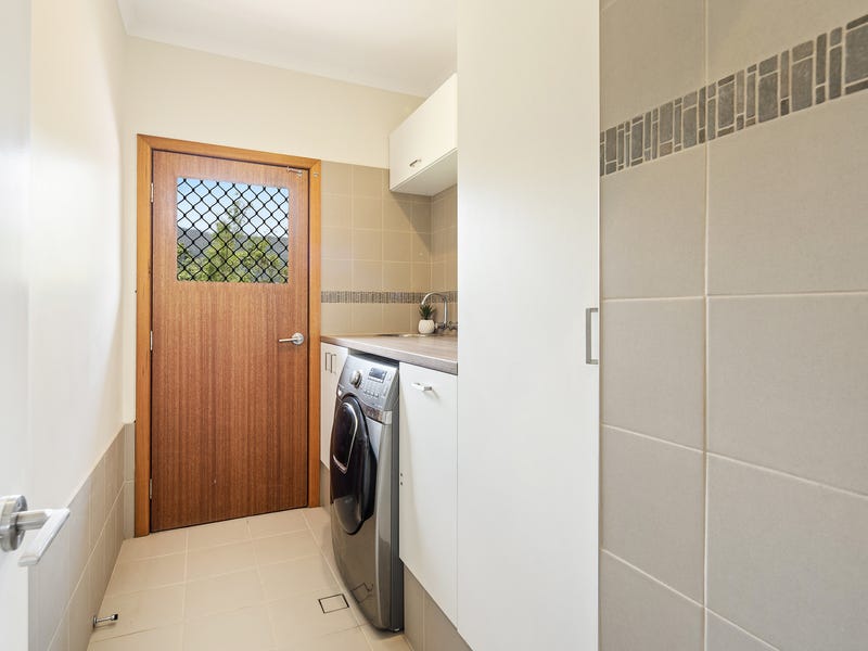 Rare 8 Acre Whitsunday Lifestyle 8