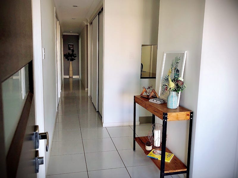 Beautiful family home located close 6