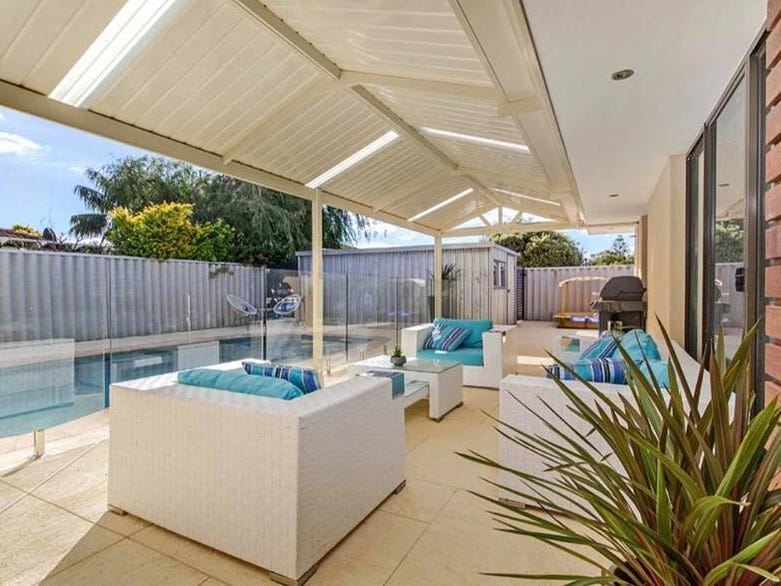 Absolutely beautiful large family home 14