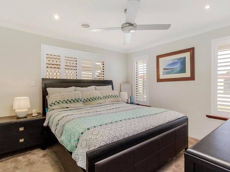 Absolutely beautiful large family home 17