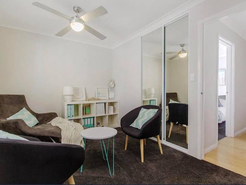 Absolutely beautiful large family home 19