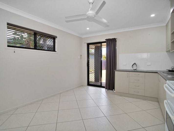 LARGE HOUSE CAN ACCOMODATE 2 19