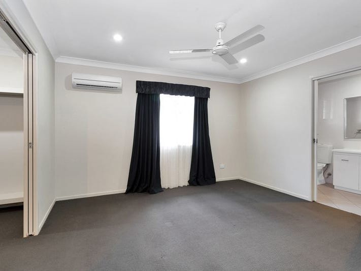 LARGE HOUSE CAN ACCOMODATE 2 23