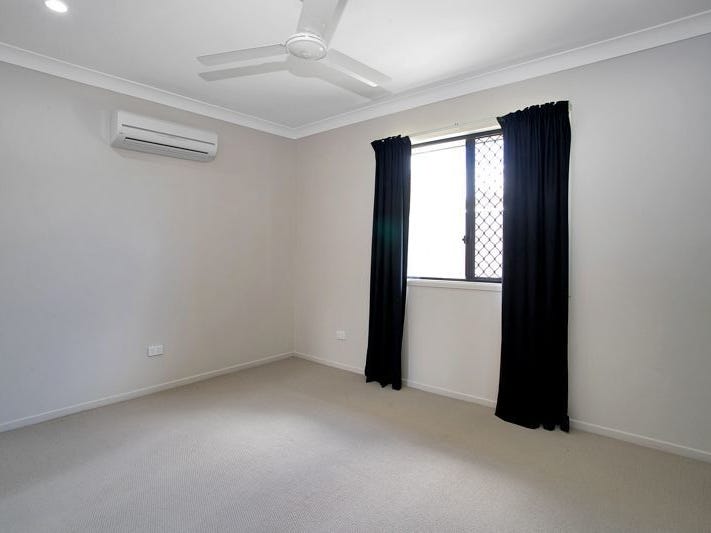 LARGE HOUSE CAN ACCOMODATE 2 28