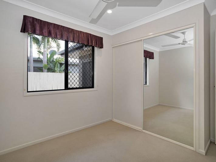 LARGE HOUSE CAN ACCOMODATE 2 30