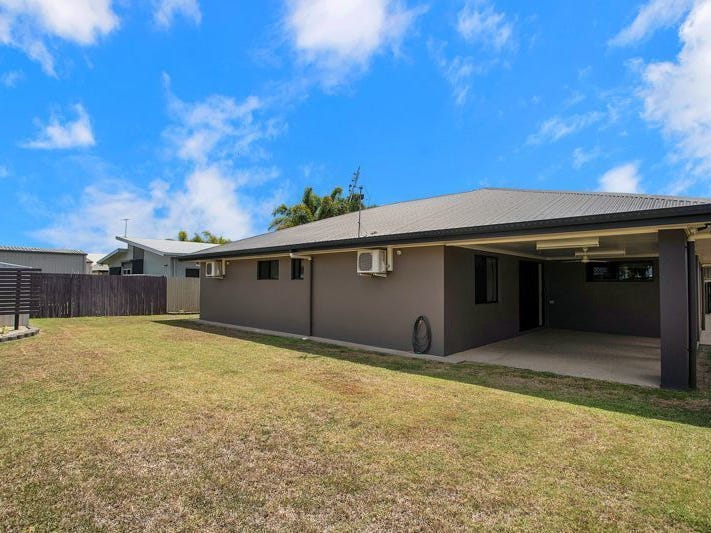 LARGE HOUSE CAN ACCOMODATE 2 34