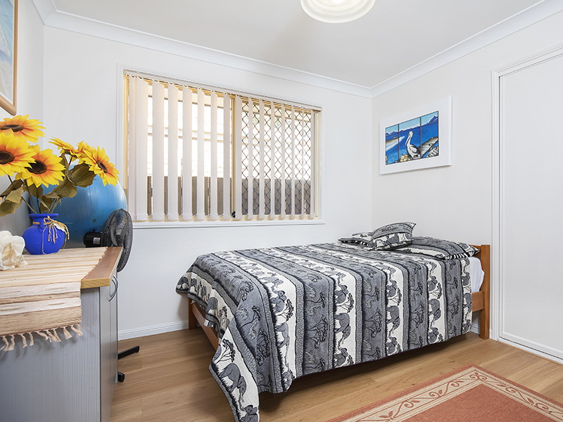 Lifestyle, location, freestanding and low 5