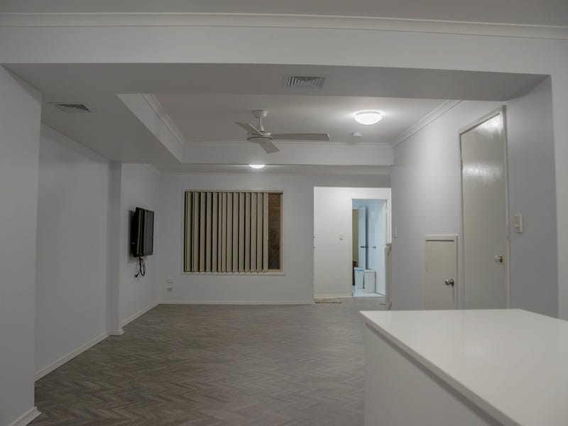 3BR TOWNHOUSE IN GREAT POSITION 2