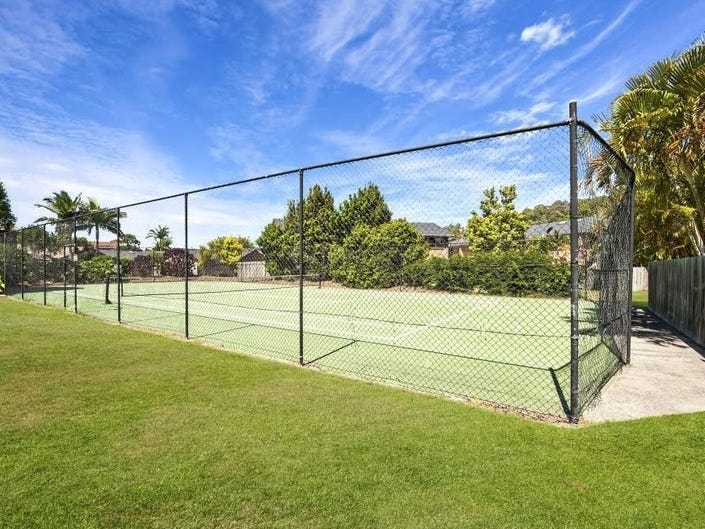 3BR TOWNHOUSE IN GREAT POSITION 12