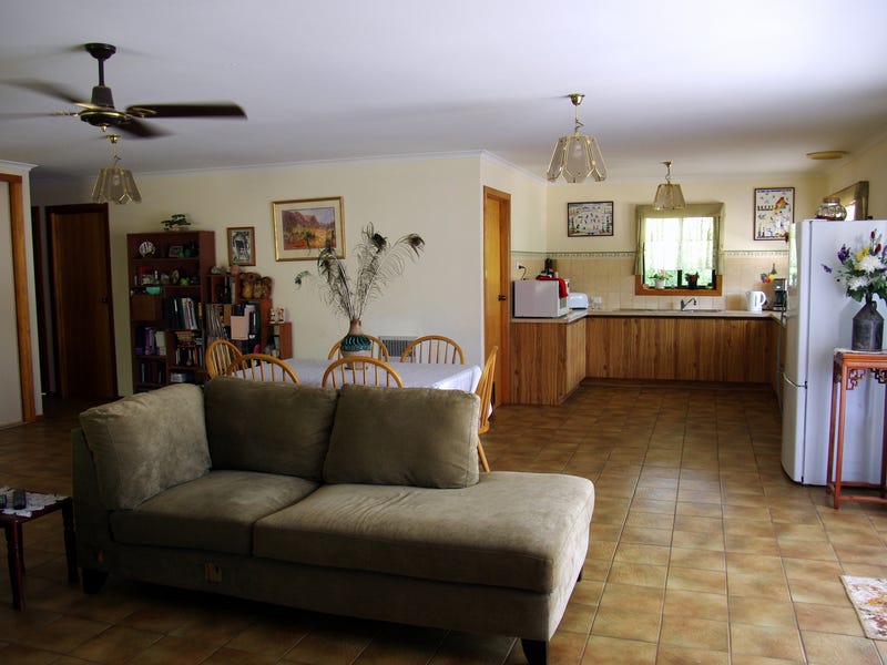 Superb brick veneer home in 10