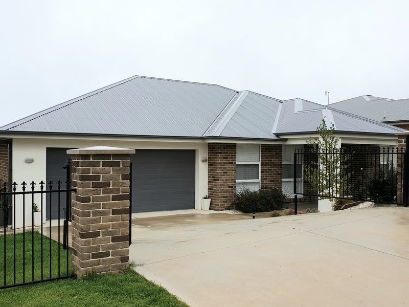 Near New Executive Home