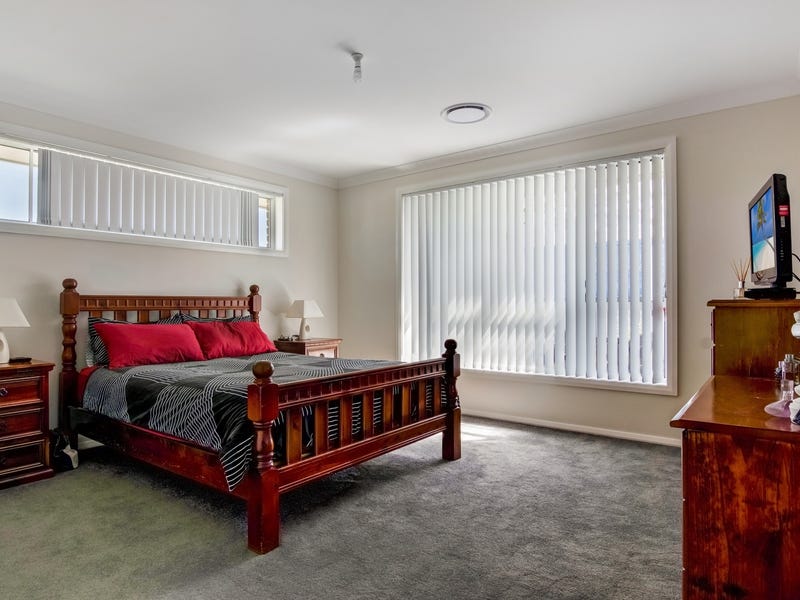 Near New Executive Home 10