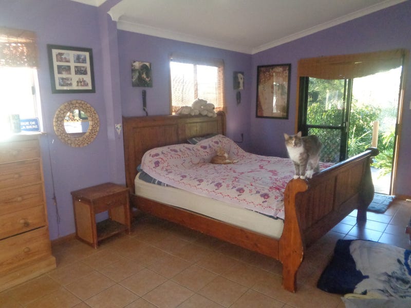 Large Off Grid 6 Bed 5