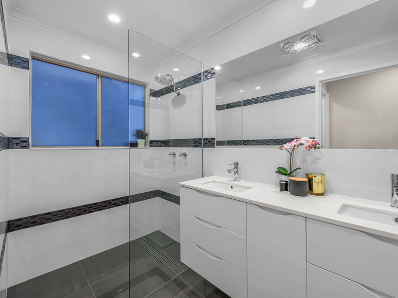 Be WOW’ed by this luxury 7
