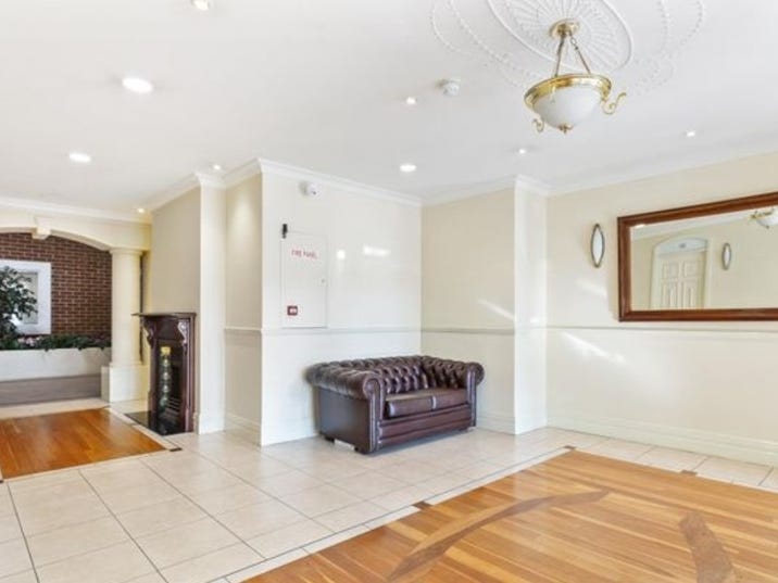 Prestige period style one bedroom 14