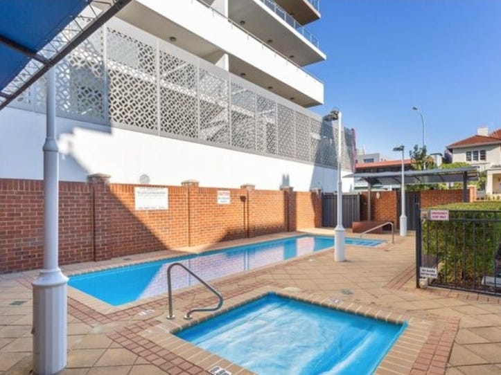 Prestige period style one bedroom 16