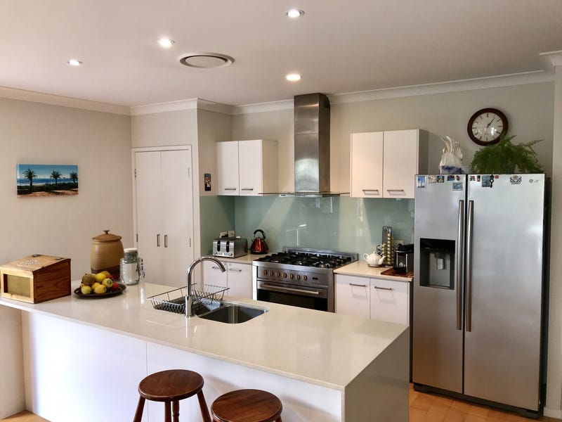 Perfect Lifestyle In Golfing Estate 4