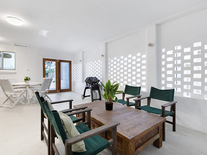 RENOVATED RIVER PRECINCT HOME 6