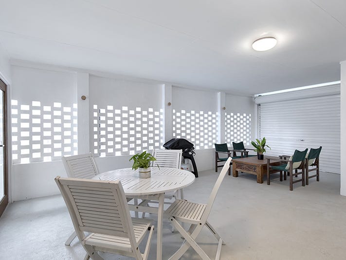 RENOVATED RIVER PRECINCT HOME 7
