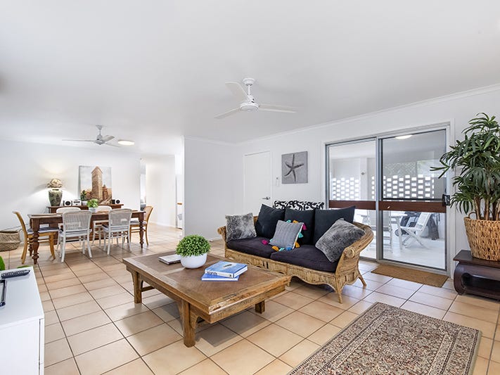 RENOVATED RIVER PRECINCT HOME 9