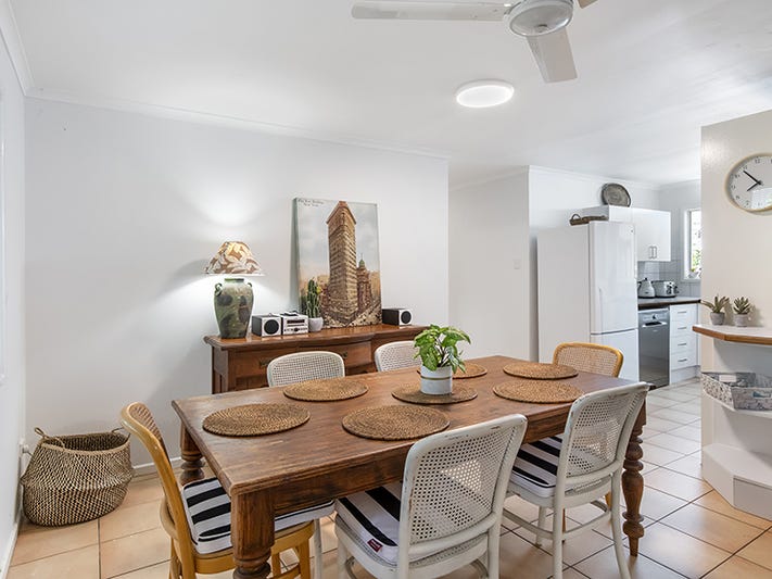 RENOVATED RIVER PRECINCT HOME 10