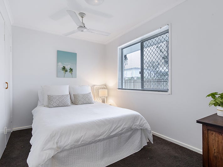 RENOVATED RIVER PRECINCT HOME 13