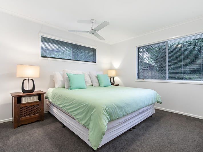RENOVATED RIVER PRECINCT HOME 14