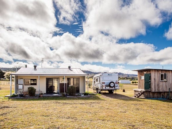 OFF THE GRID/LIVEABLE SHED/HOLIDAY SHED 2