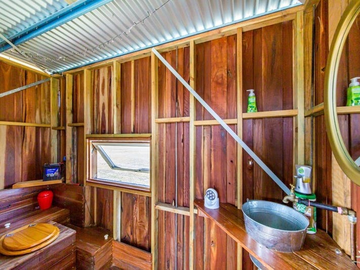 OFF THE GRID/LIVEABLE SHED/HOLIDAY SHED 11