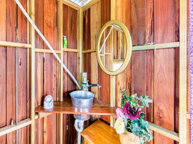 OFF THE GRID/LIVEABLE SHED/HOLIDAY SHED 12