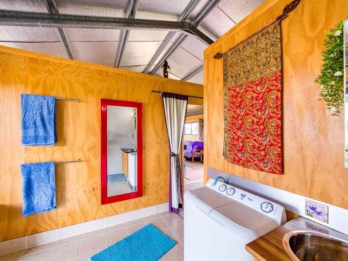 OFF THE GRID/LIVEABLE SHED/HOLIDAY SHED 14