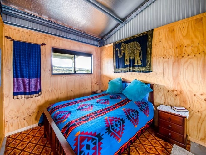 OFF THE GRID/LIVEABLE SHED/HOLIDAY SHED 27