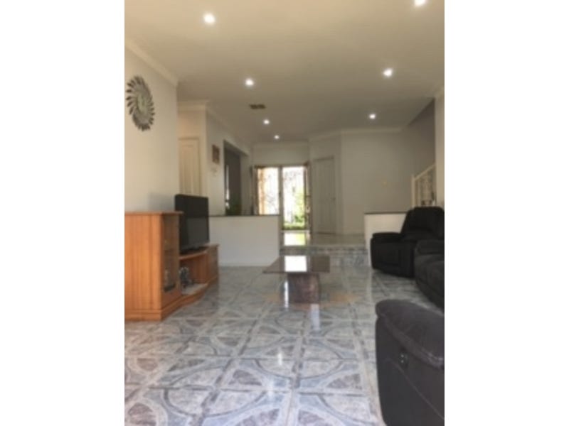 FOR SALE HOUSE 8