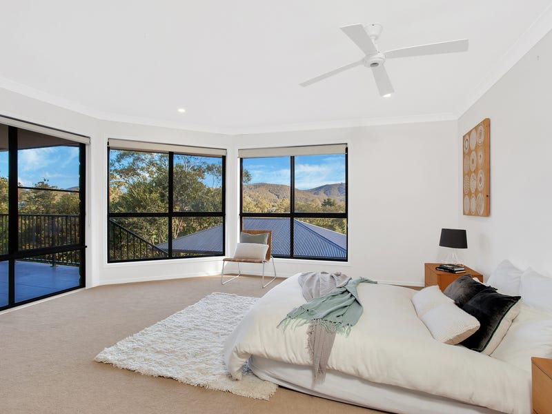 9 Bedrooms, Dual Living, 2 2