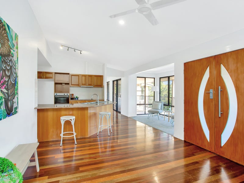 9 Bedrooms, Dual Living, 2 9
