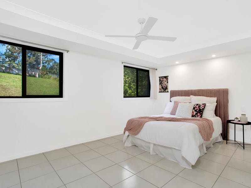 9 Bedrooms, Dual Living, 2 15
