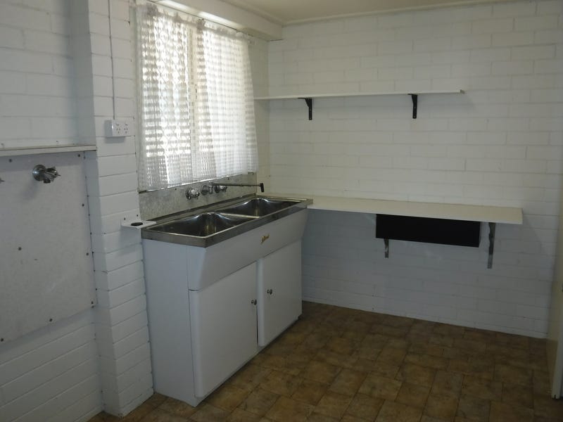 Water views 3 Bedroom 2 14