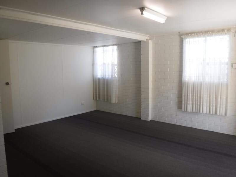 Water views 3 Bedroom 2 15