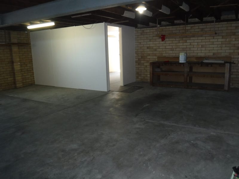 Water views 3 Bedroom 2 18