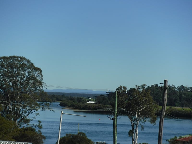 Water views 3 Bedroom 2 22
