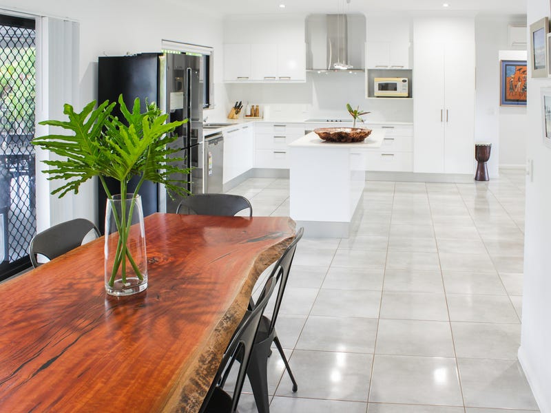 Gorgeous 4 bedroom executive home 5